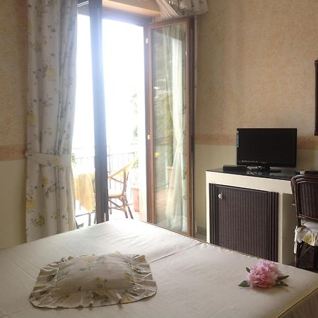 Отель Fico D'India Relais Фуроре Номер фото