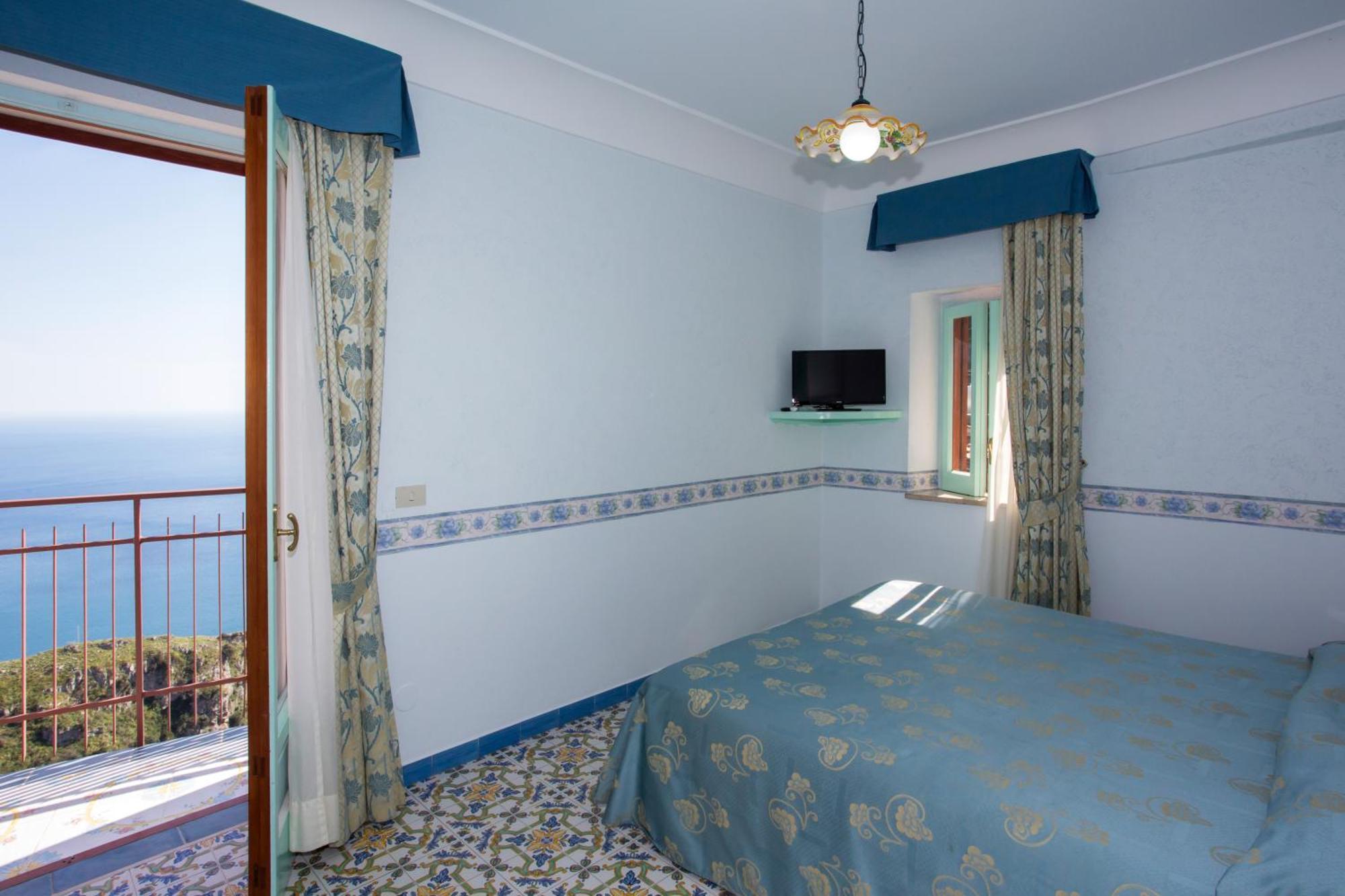 Отель Fico D'India Relais Фуроре Номер фото