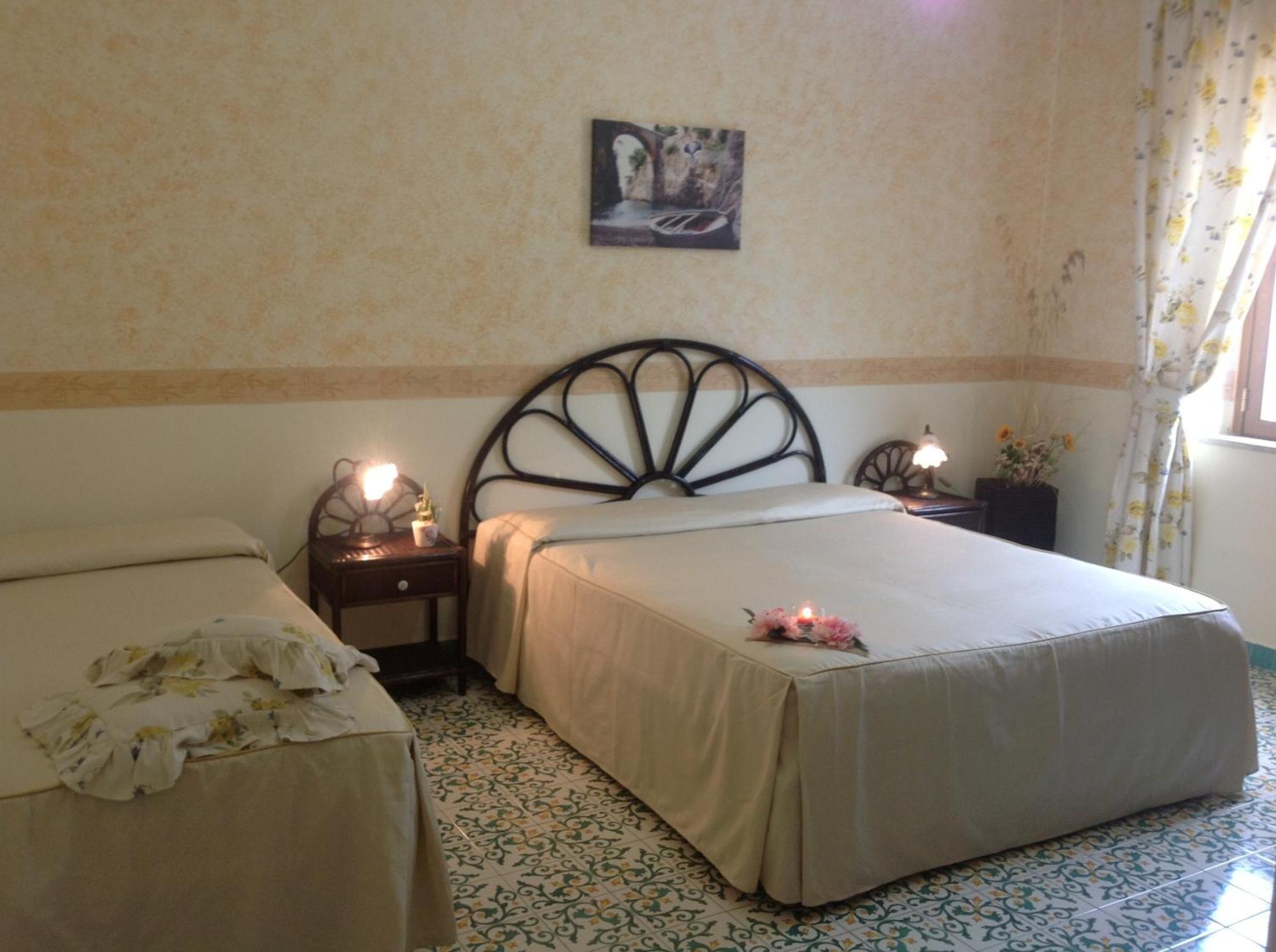 Отель Fico D'India Relais Фуроре Номер фото